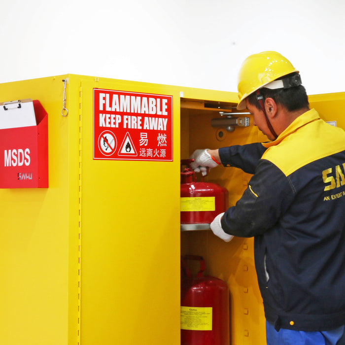 Key features and characteristics of a Dangerous Goods Storage Cabinet